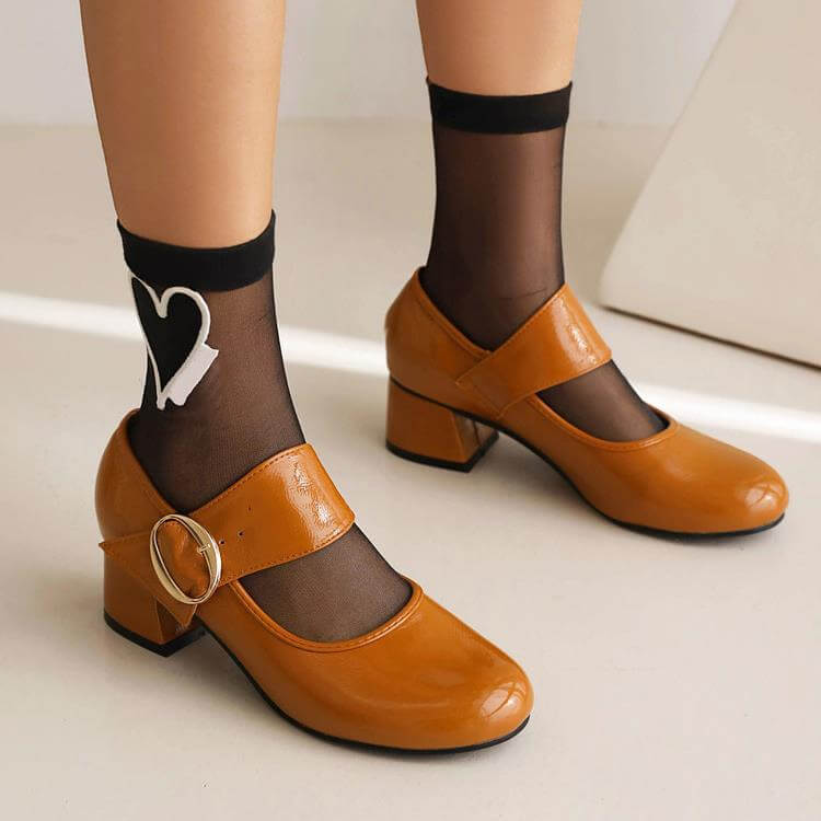 Vintage-Riemchenpumps für Damen: Feminine Eleganz mit Retro-Flair