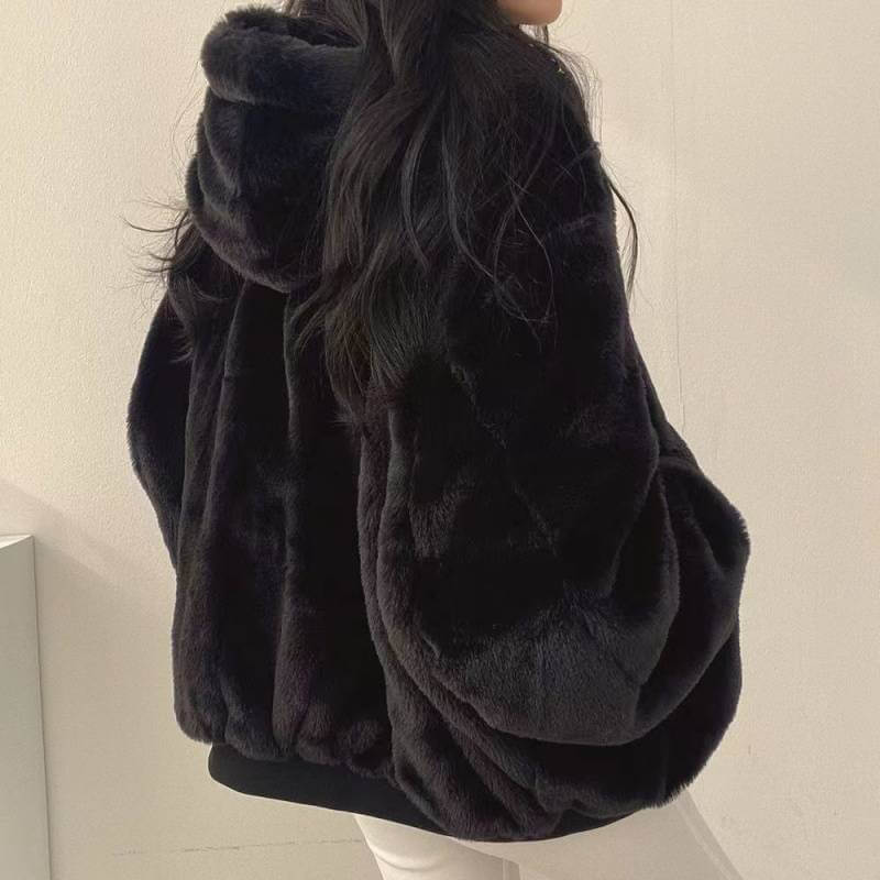Wendbare Oversize-Jacke für Damen: Zwei Looks in einem
