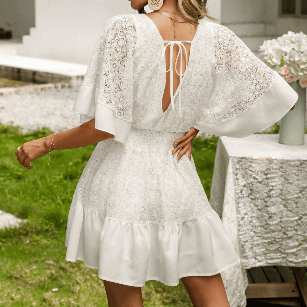 Sommerliches Damen Spitzenkleid mit Knopfleiste: Eleganz trifft Leichtigkeit