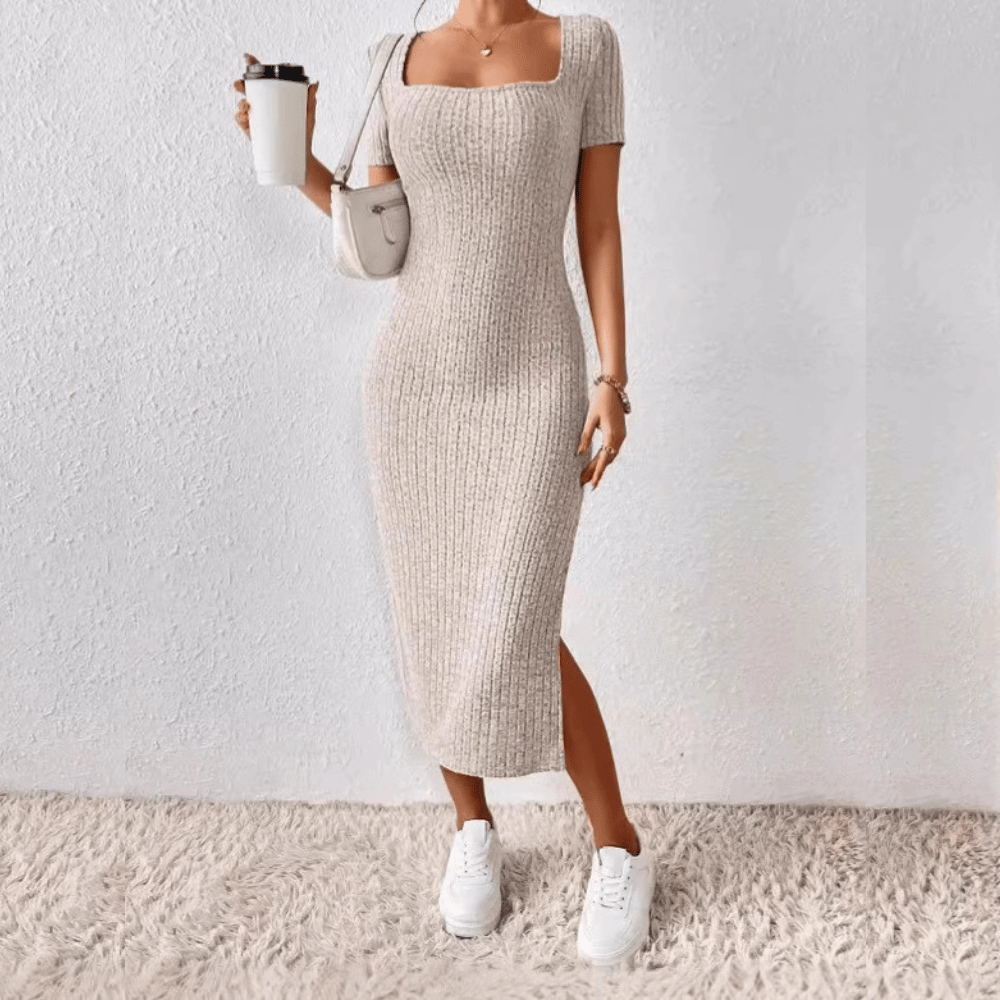 Elegantes Strickkleid für Damen: Figurbetont & bequem
