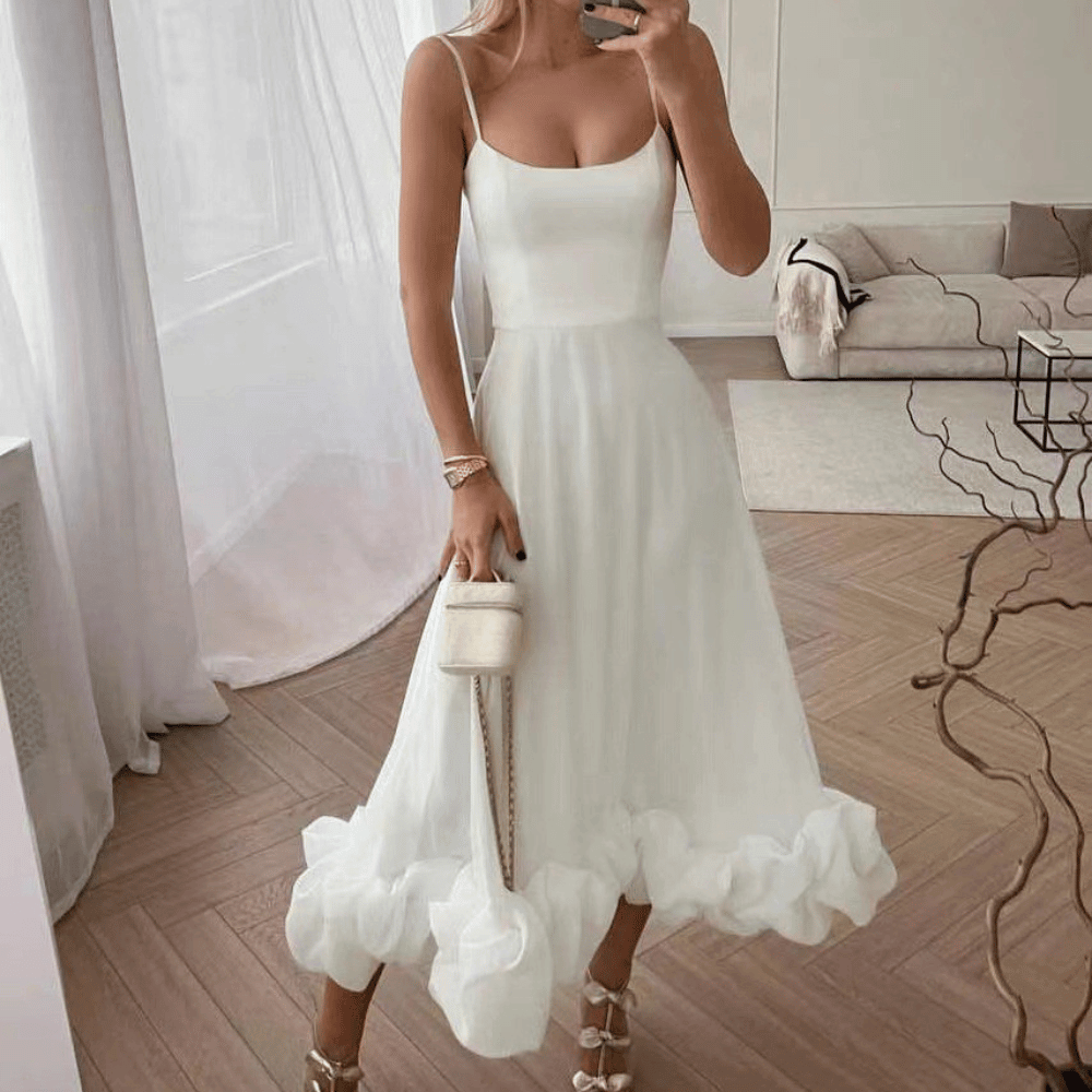 Romantisches Midikleid für Damen: Zarte Träger & verspielter Volantsaum