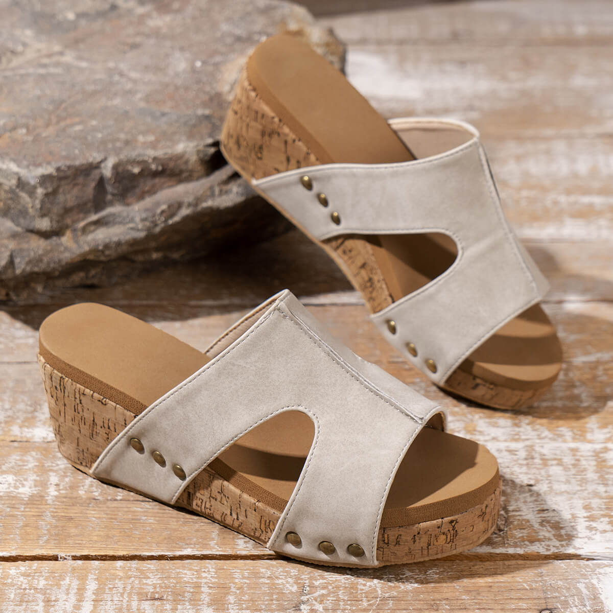 Trendige Keilsandalen für Damen: Bequemer Chic für den Sommer