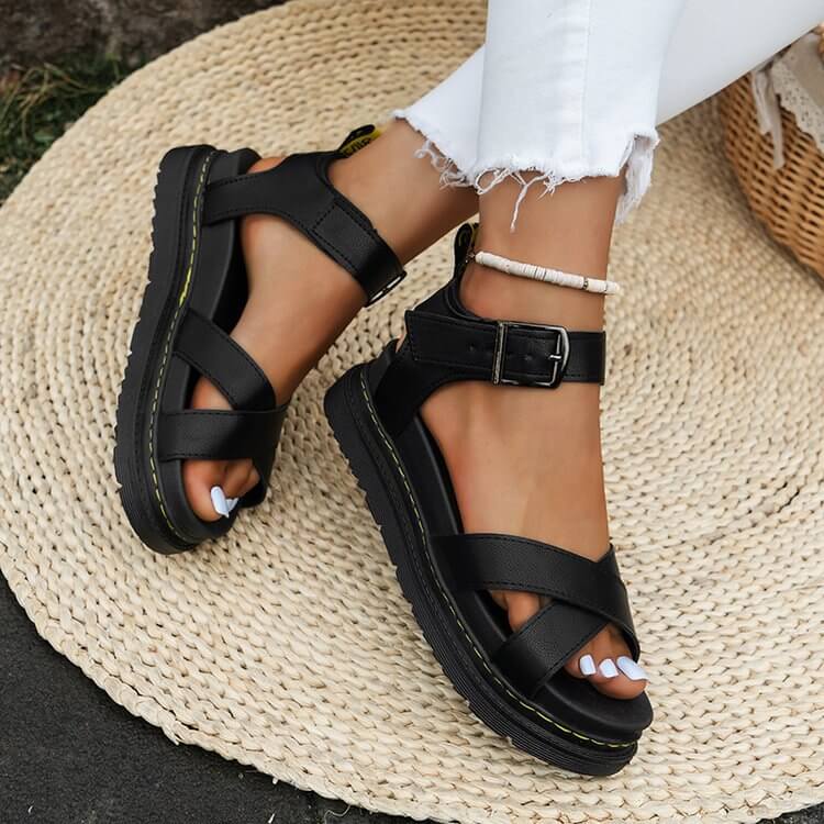 Bequeme Damen Strap-Sandalen mit Plateau: Robust & Stylisch