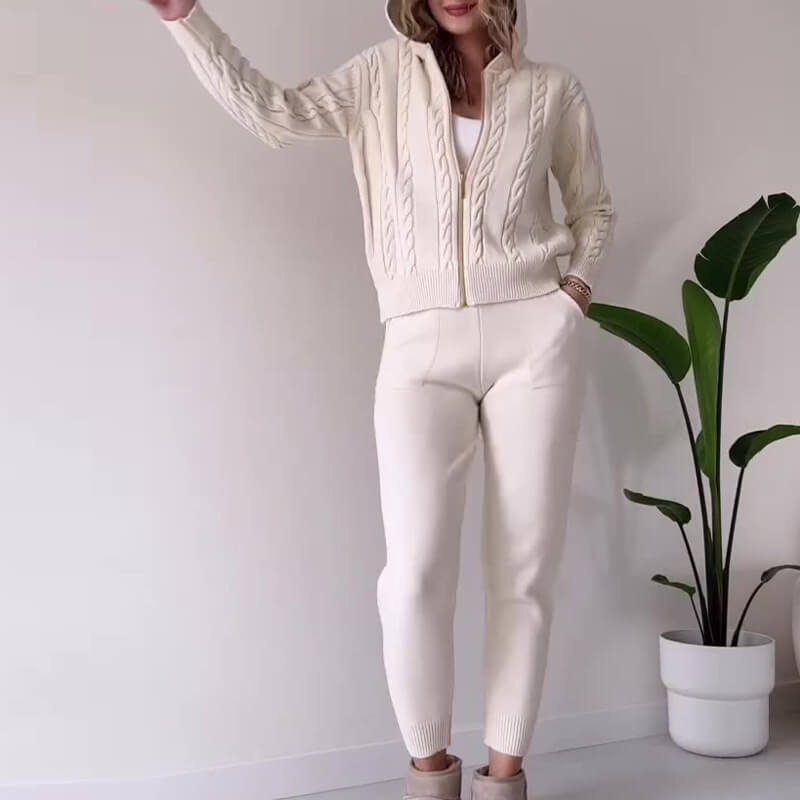 Bequemes Damen Strick-Set mit Kapuzenjacke – Kuschelig & Stilvoll