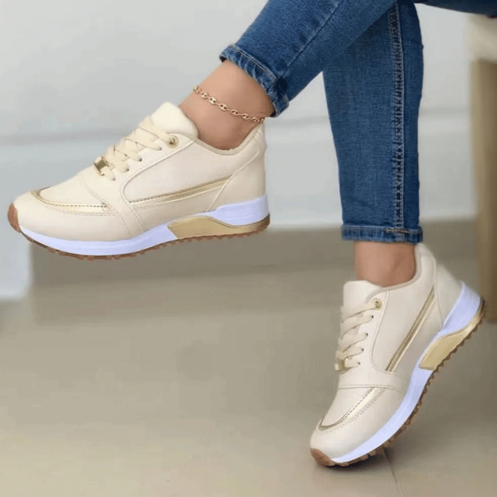 Bequeme Damen-Sneaker: Sportlicher Chic mit glamourösem Touch