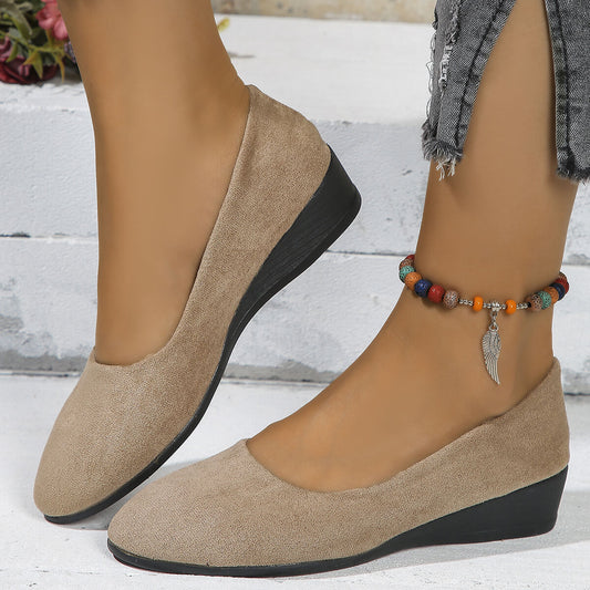 Bequeme Danen Ballerinas mit Keilabsatz: Schlichte Eleganz & Komfort