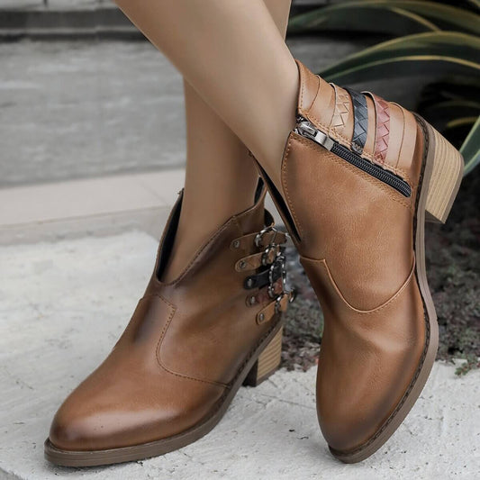 Damen Western-Boots mit Schnallendetails – Ein Hauch von Rock & Eleganz