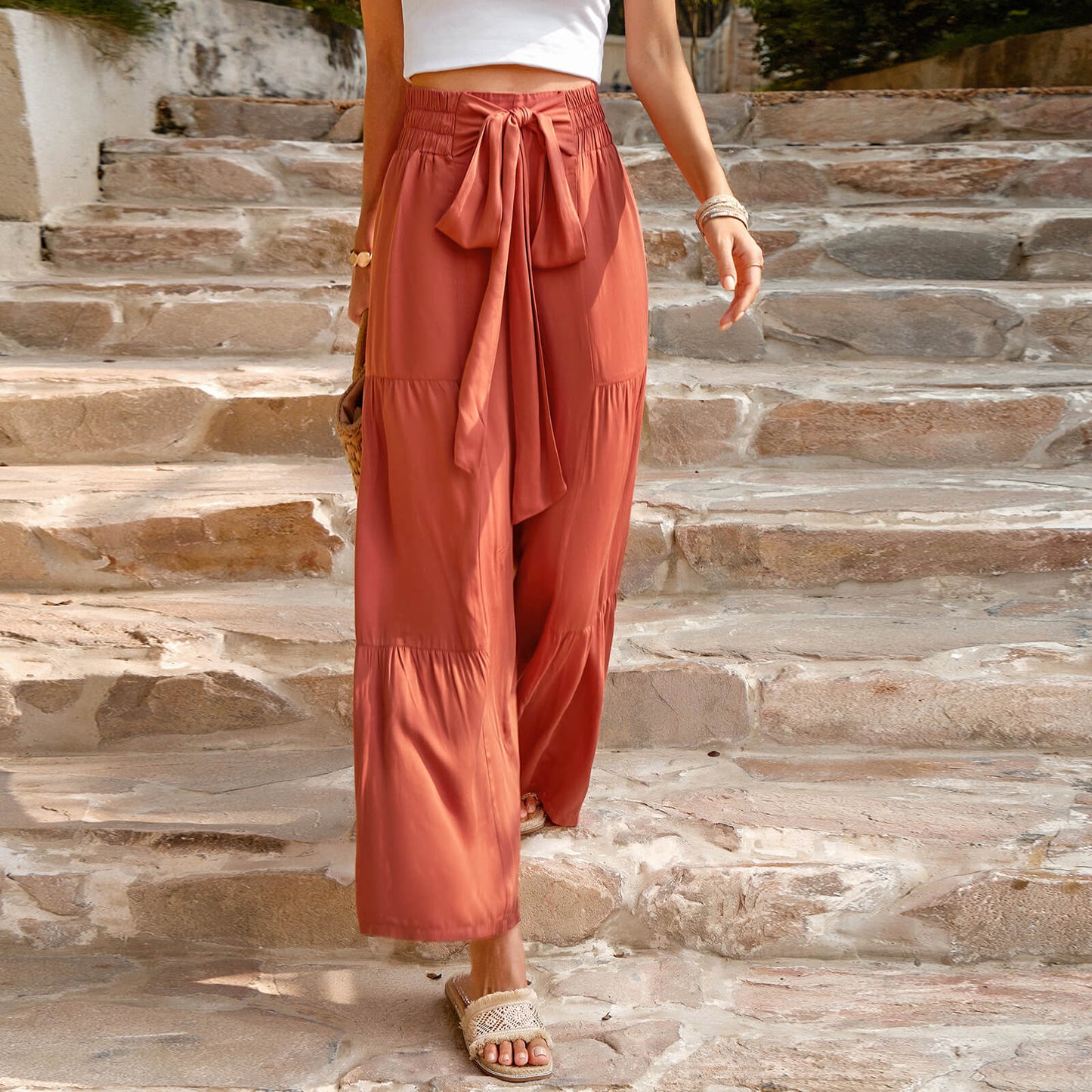 Luftige Hose für Damen: Bequem & elegant gebunden