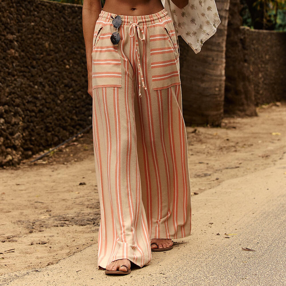 Lässige Sommerhose für Damen: Bequem & stylisch am Strand
