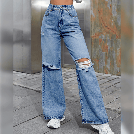 Weite Damen Jeans: Lässiger Schnitt trifft edgy Highlights