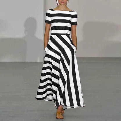 Elegantes Damen Streifenkleid in A-Linie: Modern & Ausdrucksstark