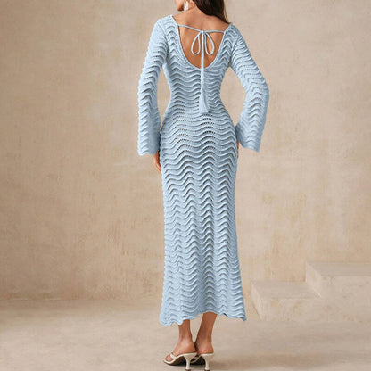 Bequemes Damen Strickkleid mit Wellenstruktur: Eleganz trifft Boho-Chic