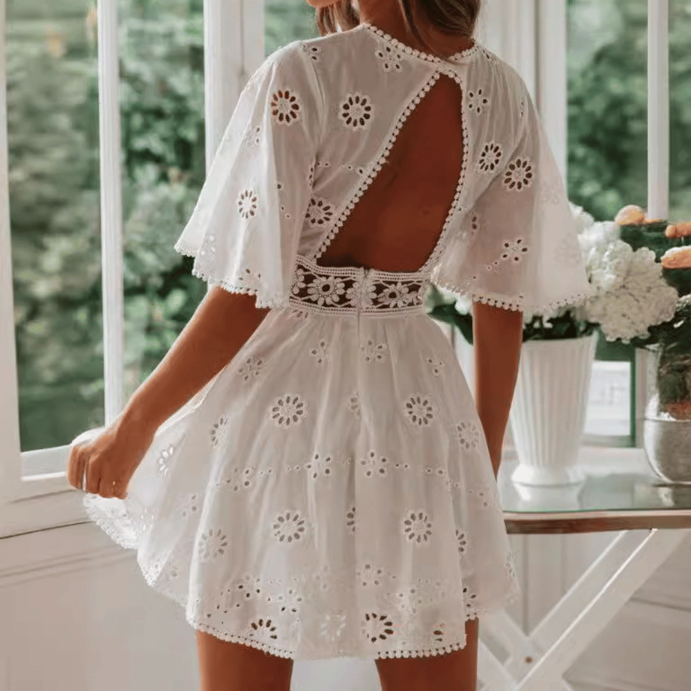 Luftiges Damen Sommerkleid mit Lochstickerei: Romantik trifft Leichtigkeit