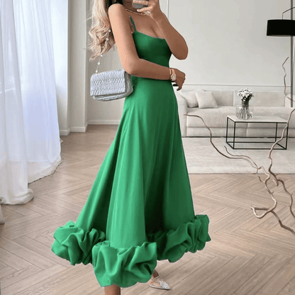 Romantisches Midikleid für Damen: Zarte Träger & verspielter Volantsaum