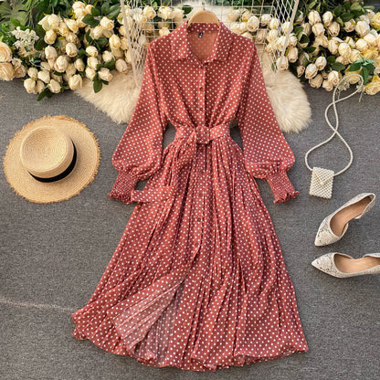 Elegantes Damen-Maxikleid mit Polka-Dots – Femininer Charme für jeden Anlass
