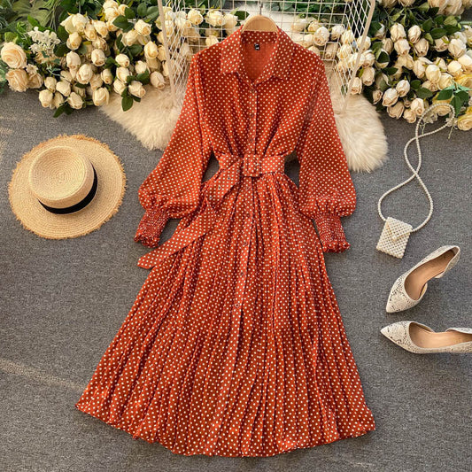 Elegantes Damen-Maxikleid mit Polka-Dots – Femininer Charme für jeden Anlass