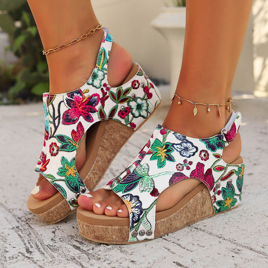 Florale Keilsandalen für Damen: Farbenfroh & Komfortabel