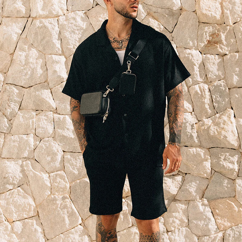 Zweiteiliges Set für Herren: Luftiger Style & sommerlicher Komfort