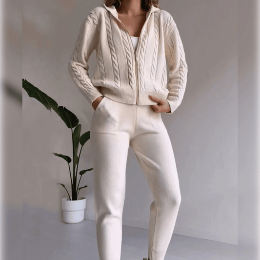 Bequemes Damen Strick-Set mit Kapuzenjacke – Kuschelig & Stilvoll