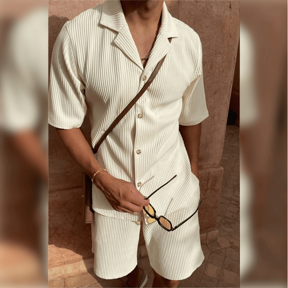 Zweiteiliges Set für Herren: Luftiger Komfort trifft minimalistischen Stil