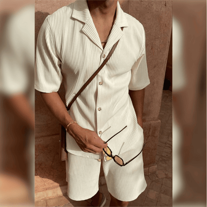Zweiteiliges Set für Herren: Luftiger Komfort trifft minimalistischen Stil