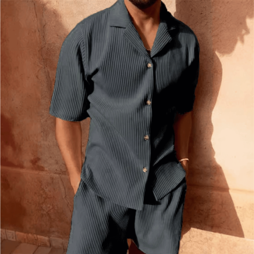 Zweiteiliges Set für Herren: Luftiger Komfort trifft minimalistischen Stil