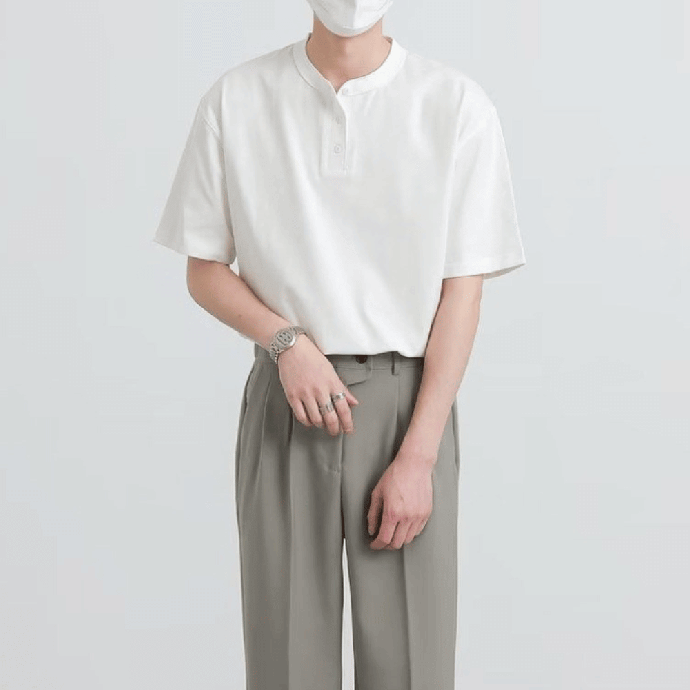 Modernes Stehkragen-Shirt für Herren: Minimalistischer Look mit Stil