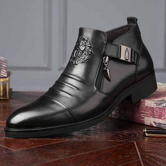 Edle Herren-Stiefeletten mit Löwen-Emblem – Stil & Charakter